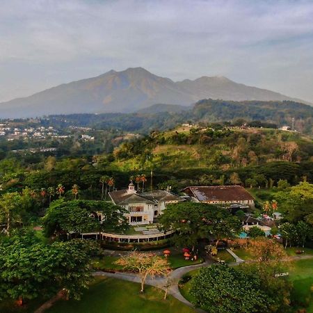 Taman Dayu Golf Club And Resort Prigen Buitenkant foto