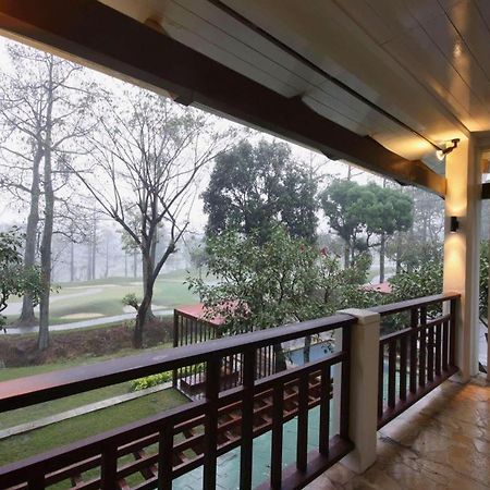 Taman Dayu Golf Club And Resort Prigen Buitenkant foto