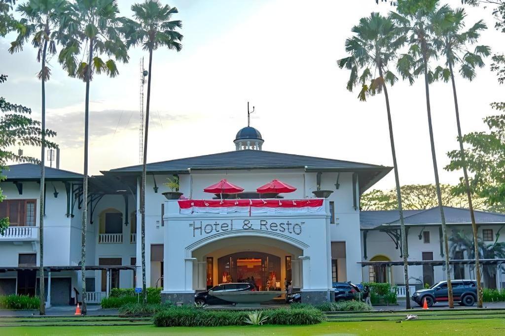 Taman Dayu Golf Club And Resort Prigen Buitenkant foto