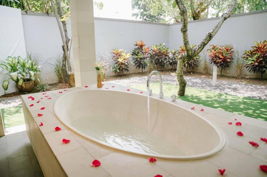Taman Dayu Golf Club And Resort Prigen Buitenkant foto